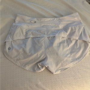 White Lululemon speed up shorts 2.5”